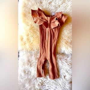 Kate Quinn Organics Ruffled Layette 3-6M